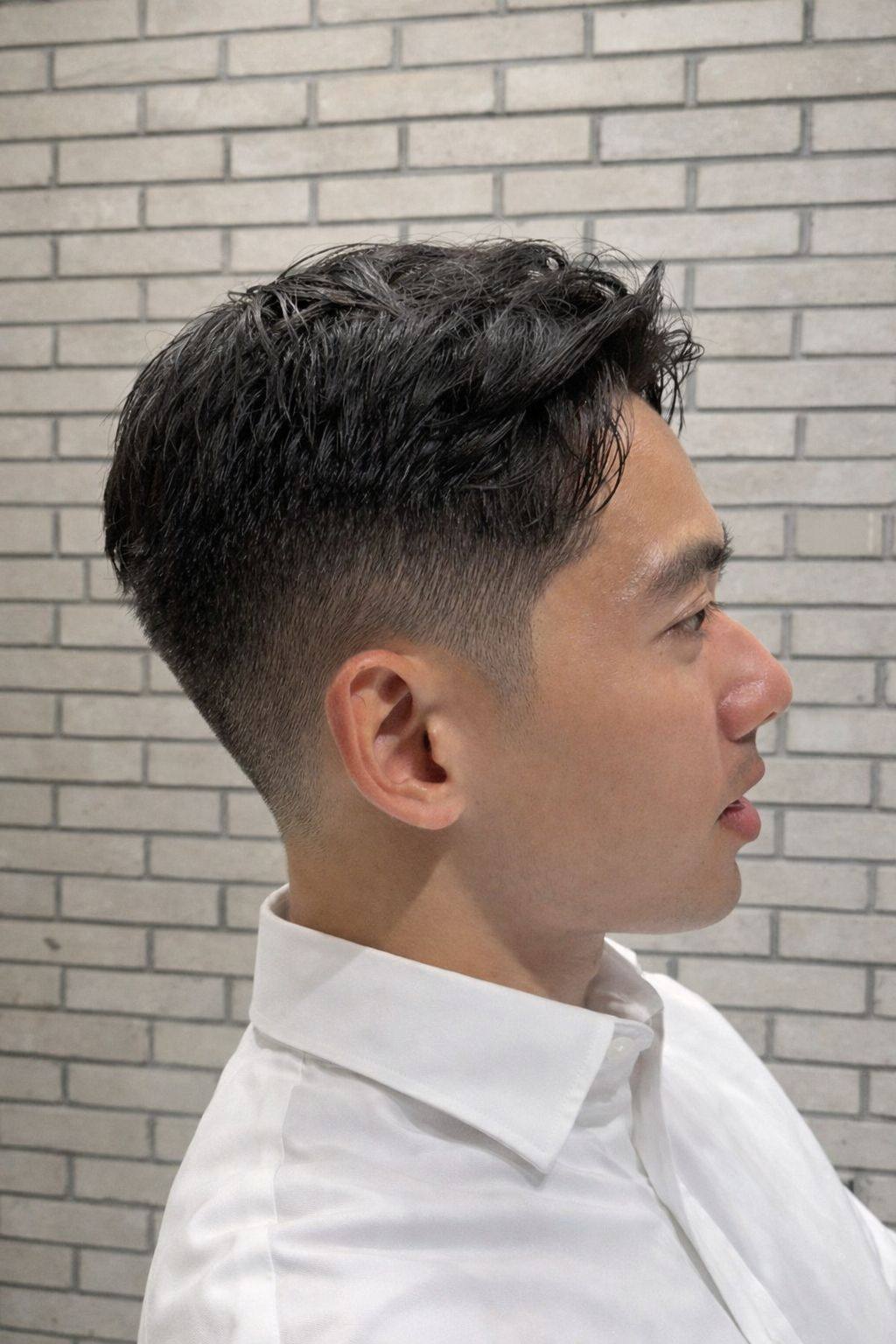 Korean men's hair style at JUNO HAIR Myeongdong hair salon (2nd Branch) — trend cut, two-block, men's perm · case 3